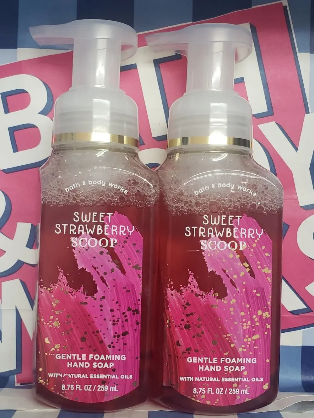 BBW Sweet Strawberry Scoop Gentle Foaming Hand Soap 2 Pack